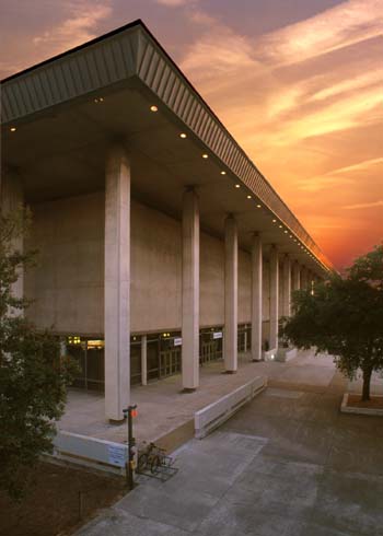 carolinacoliseum.jpg